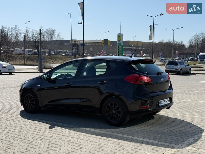 Хетчбек Kia Ceed 2013 в Львові