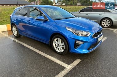 Хэтчбек Kia Ceed 2019 в Киеве