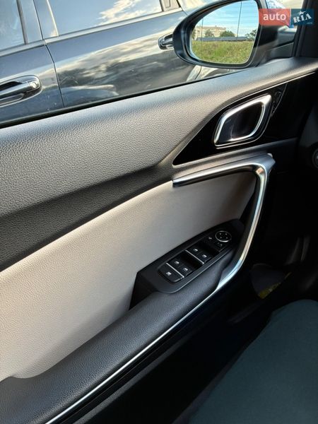 Хэтчбек Kia Ceed 2019 в Киеве