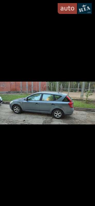 Універсал Kia Ceed 2009 в Южноукраїнську