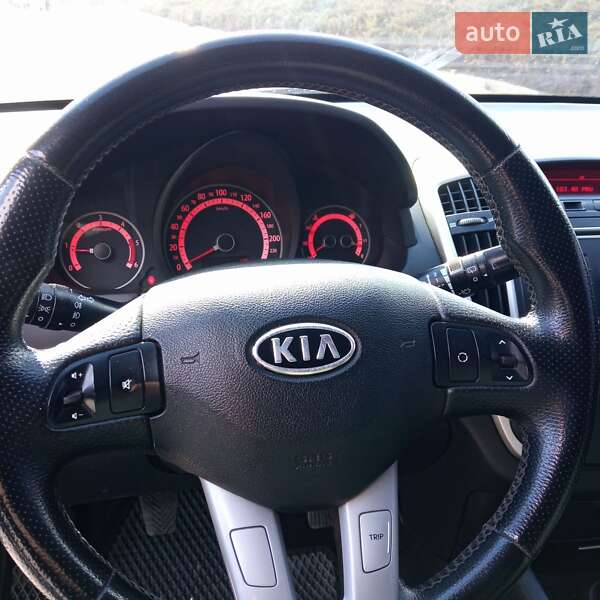 Универсал Kia Ceed 2010 в Умани