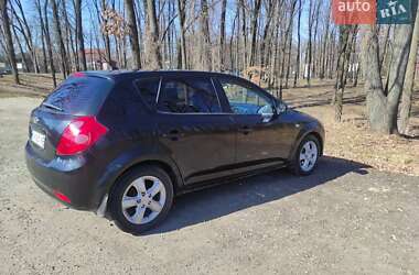 Хэтчбек Kia Ceed 2008 в Киеве