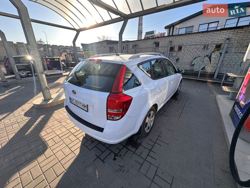 Универсал Kia Ceed 2012 в Луцке