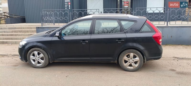 Универсал Kia Ceed 2012 в Первомайске