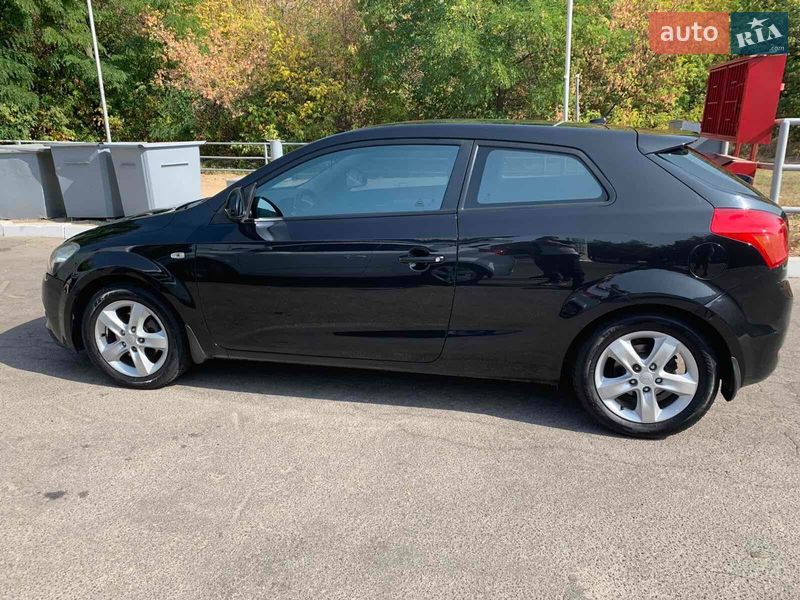 Хэтчбек Kia Ceed 2008 в Харькове