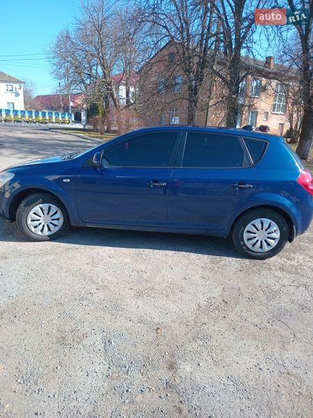 Хэтчбек Kia Ceed 2007 в Березане