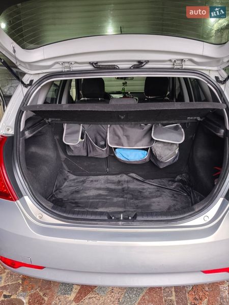 Хетчбек Kia Ceed 2010 в Покрові