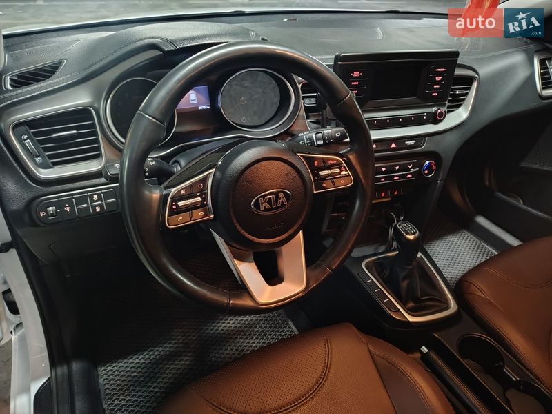 Хэтчбек Kia Ceed 2021 в Днепре