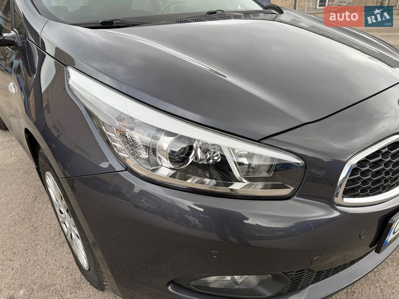 Хетчбек Kia Ceed 2013 в Запоріжжі фото 8 Хетчбек Kia Ceed 2013 в Запоріжжі