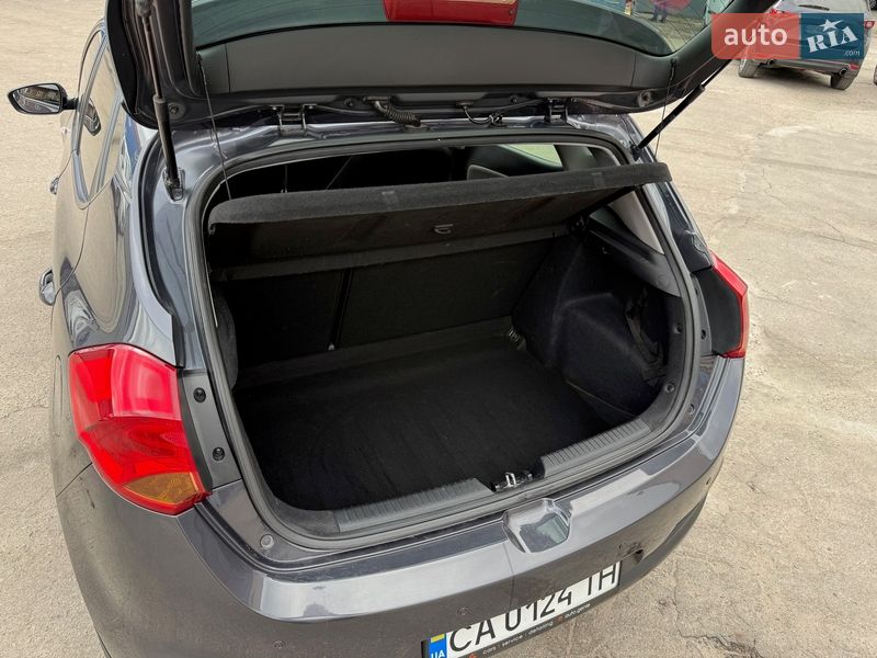 Хетчбек Kia Ceed 2013 в Запоріжжі фото 103 Хетчбек Kia Ceed 2013 в Запоріжжі