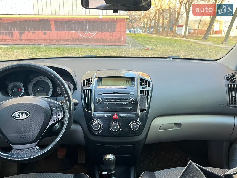 Хетчбек Kia Ceed 2008 в Києві фото 7 Хетчбек Kia Ceed 2008 в Києві