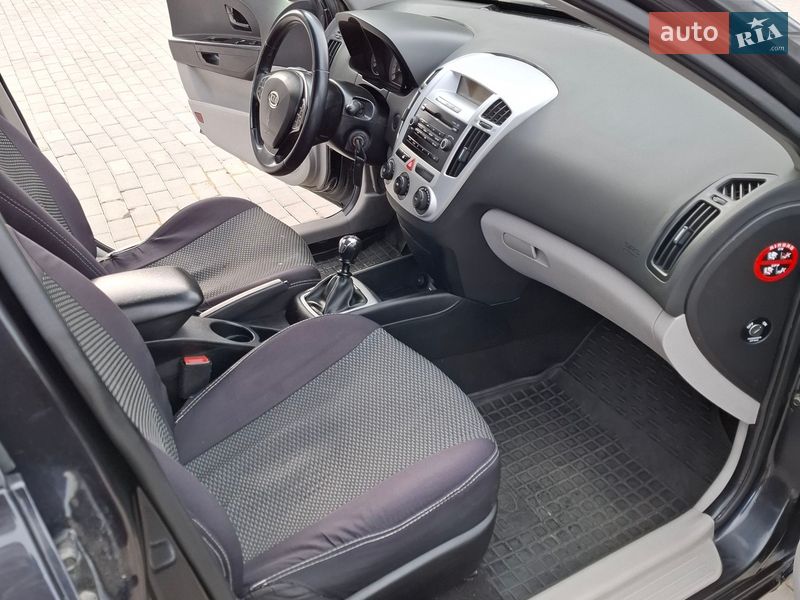 Хетчбек Kia Ceed 2007 в Хмельницькому
