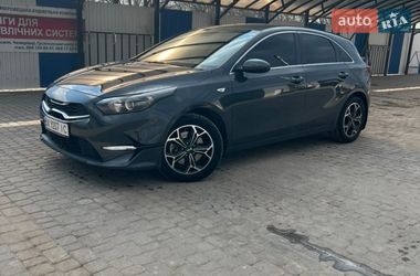 Хэтчбек Kia Ceed 2022 в Чемеровцах