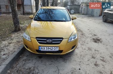 Хэтчбек Kia Ceed 2009 в Харькове