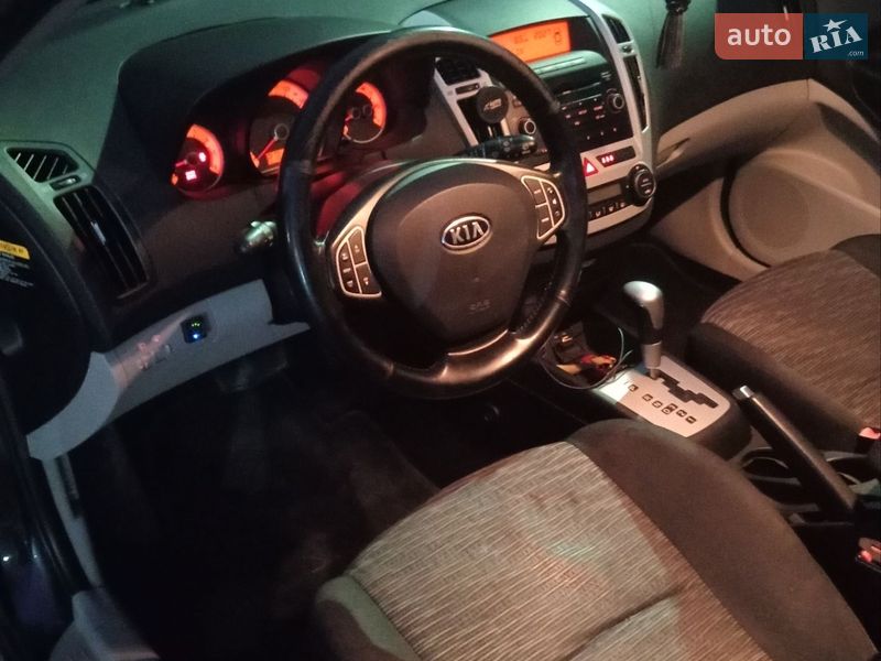 Универсал Kia Ceed 2008 в Львове