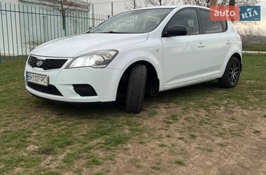 Хэтчбек Kia Ceed 2012 в Одессе