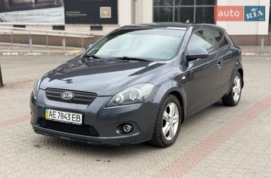 Хэтчбек Kia Ceed 2008 в Днепре