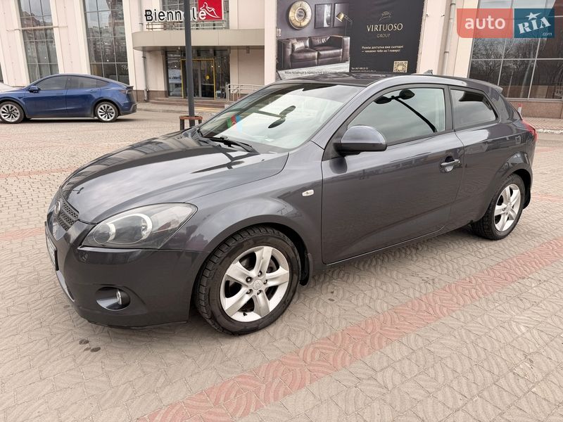 Хетчбек Kia Ceed 2008 в Дніпрі