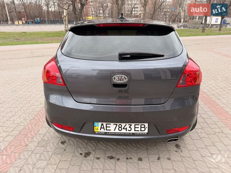 Хетчбек Kia Ceed 2008 в Дніпрі