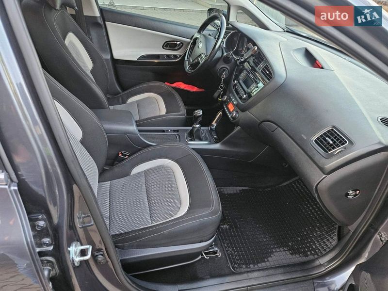 Хэтчбек Kia Ceed 2013 в Киеве