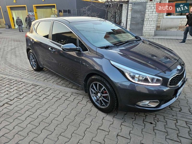Хэтчбек Kia Ceed 2013 в Киеве