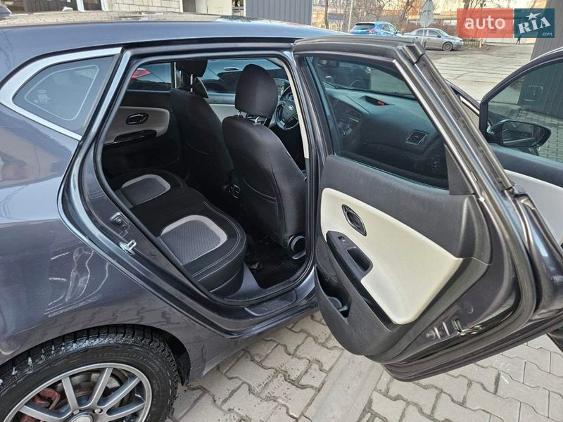 Хэтчбек Kia Ceed 2013 в Киеве