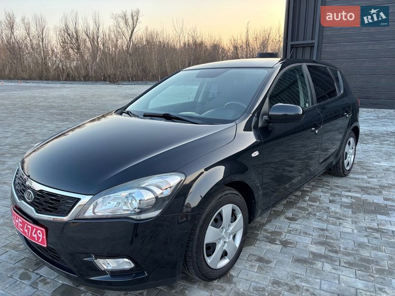 Хетчбек Kia Ceed 2011 в Хоролі