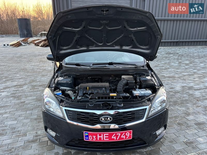 Хетчбек Kia Ceed 2011 в Хоролі