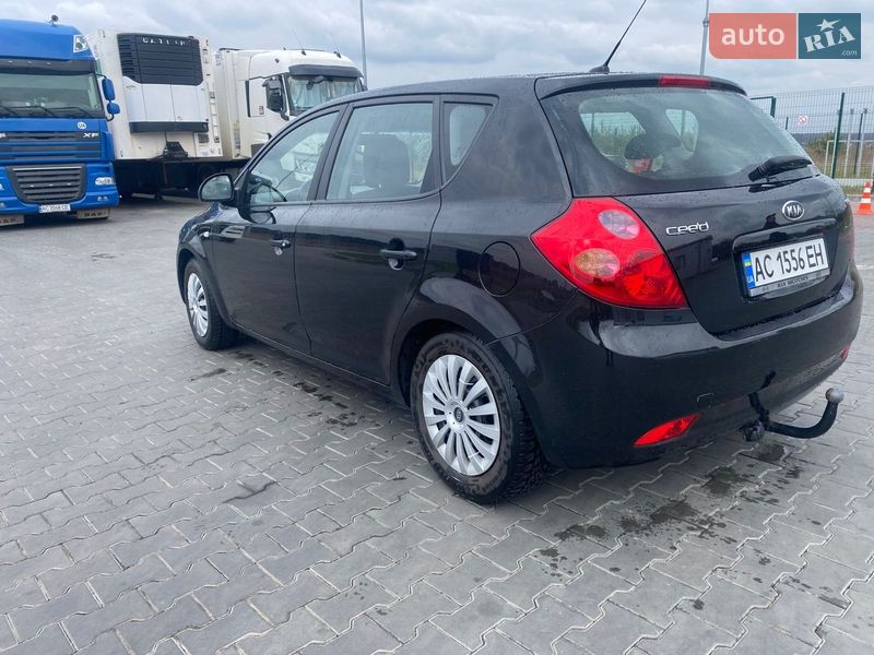 Хетчбек Kia Ceed 2008 в Луцьку фото 5 Хетчбек Kia Ceed 2008 в Луцьку