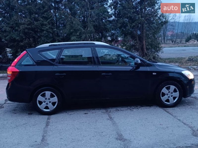 Універсал Kia Ceed 2009 в Коломиї