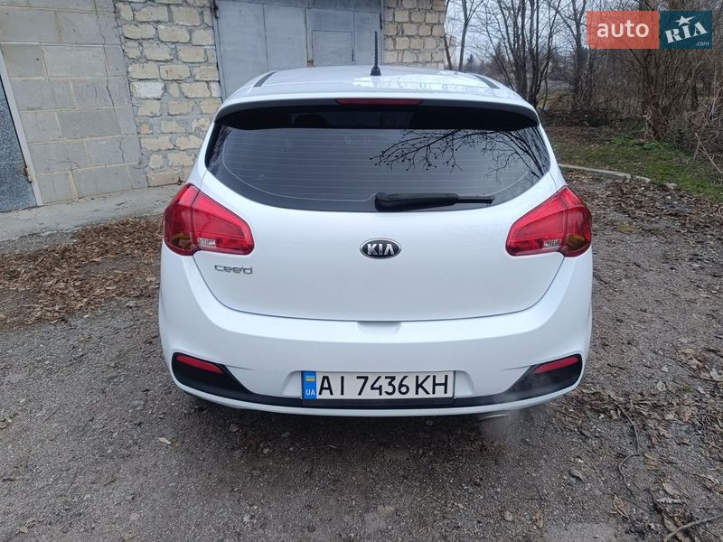 Хэтчбек Kia Ceed 2013 в Кагарлыке