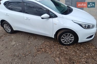 Хэтчбек Kia Ceed 2013 в Кагарлыке
