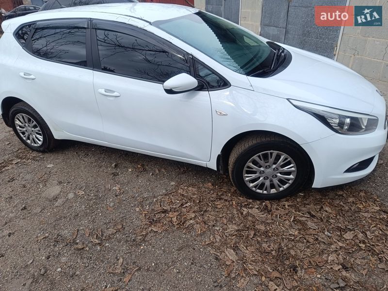2013 KIA Ceed, VIN U5YHM511AEL084071:plate — фото 1 (autoria)