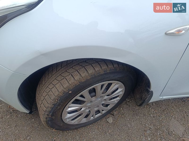 Хэтчбек Kia Ceed 2013 в Кагарлыке