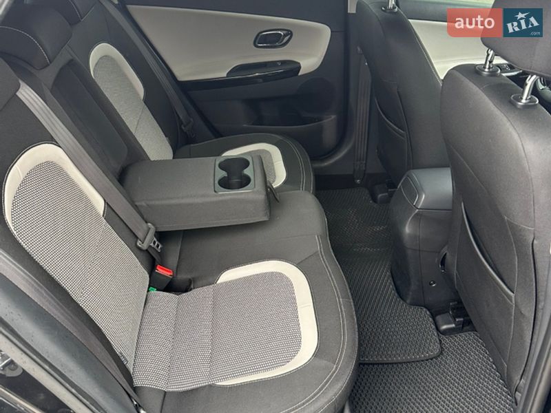 Хэтчбек Kia Ceed 2016 в Киеве