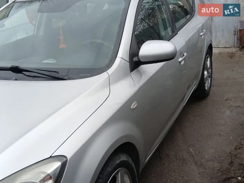 Kia Ceed 2012 VIN U5YHB816ACL224623 фото оголошення 2 з 41
