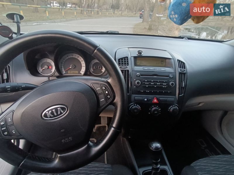 Хетчбек Kia Ceed 2007 в Рівному фото 9 Хетчбек Kia Ceed 2007 в Рівному