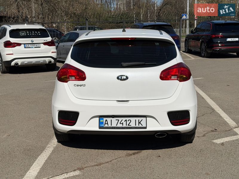Хетчбек Kia Ceed 2016 в Києві фото 15 Хетчбек Kia Ceed 2016 в Києві