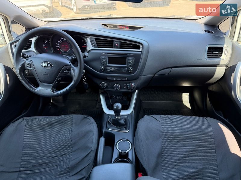 Хетчбек Kia Ceed 2016 в Києві фото 19 Хетчбек Kia Ceed 2016 в Києві