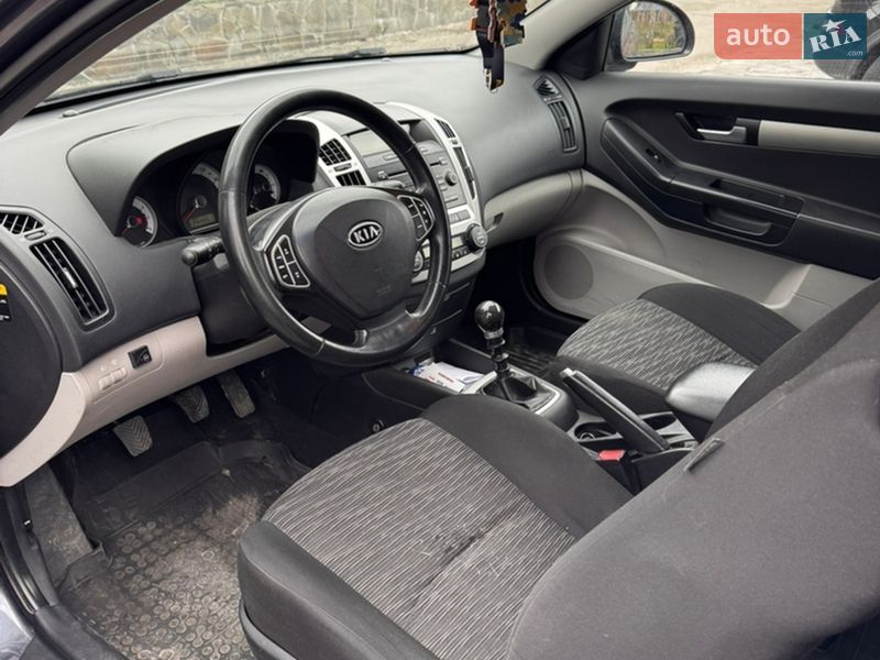 Хэтчбек Kia Ceed 2009 в Киеве фото 5 Хэтчбек Kia Ceed 2009 в Киеве