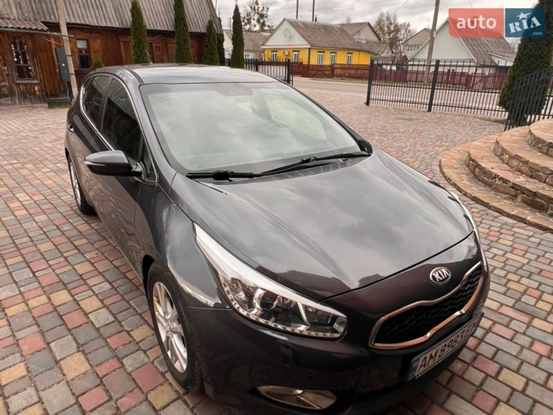 Хетчбек Kia Ceed 2013 в Олевську