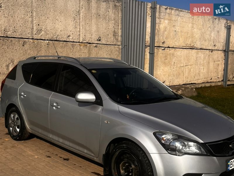 Универсал Kia Ceed 2010 в Хмельницком фото 2 Универсал Kia Ceed 2010 в Хмельницком