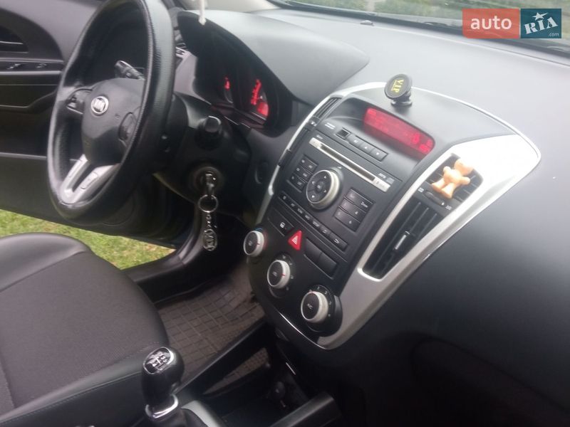 Универсал Kia Ceed 2009 в Мостиске