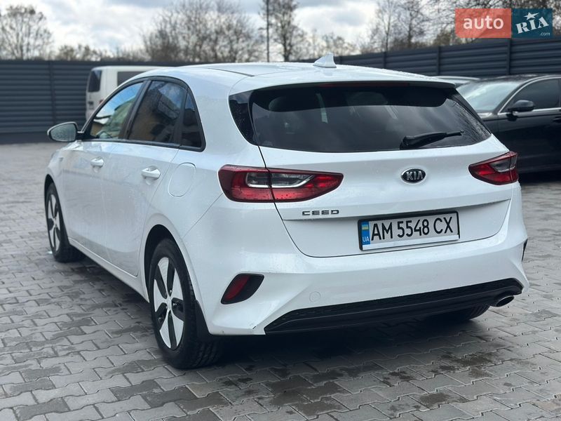 Хетчбек Kia Ceed 2019 в Києві фото 5 Хетчбек Kia Ceed 2019 в Києві