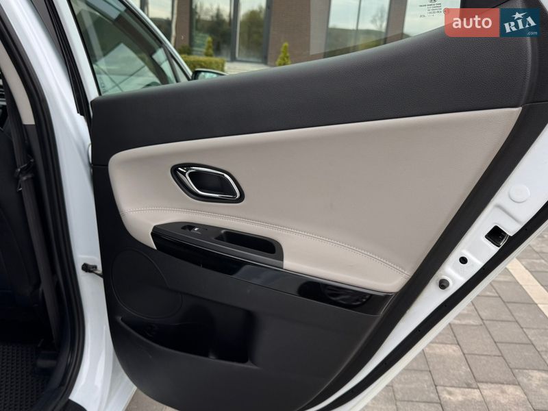 Хэтчбек Kia Ceed 2013 в Ужгороде