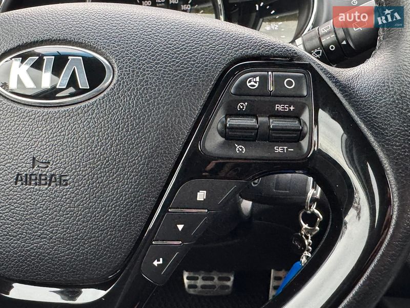 Хэтчбек Kia Ceed 2013 в Ужгороде