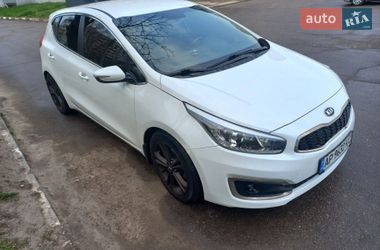Хэтчбек Kia Ceed 2016 в Запорожье