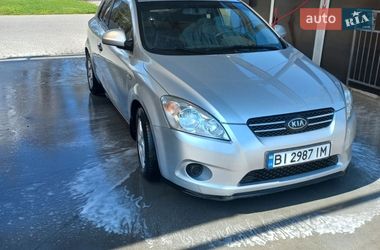Хэтчбек Kia Ceed 2008 в Кременчуге