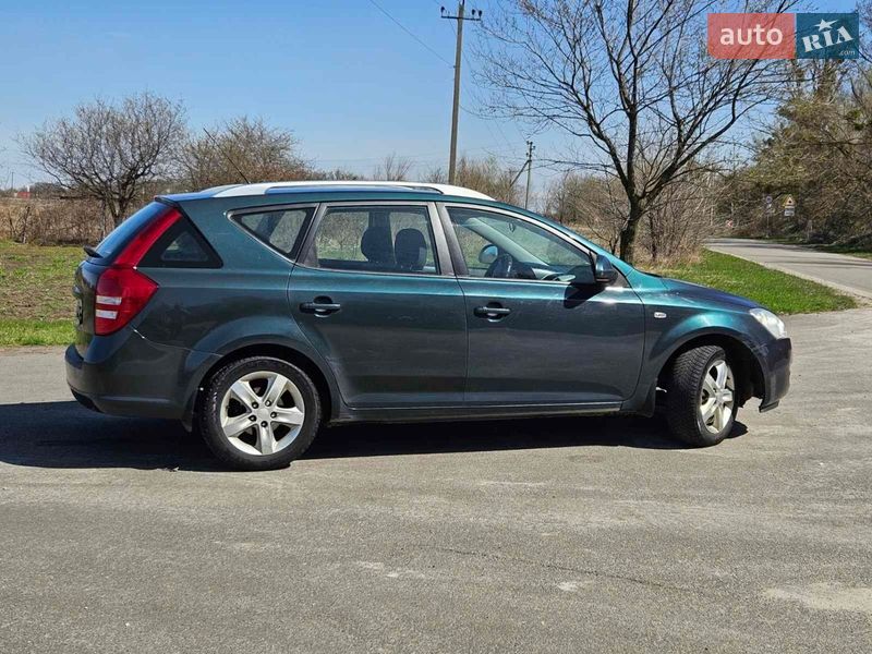 Универсал Kia Ceed 2008 в Обухове