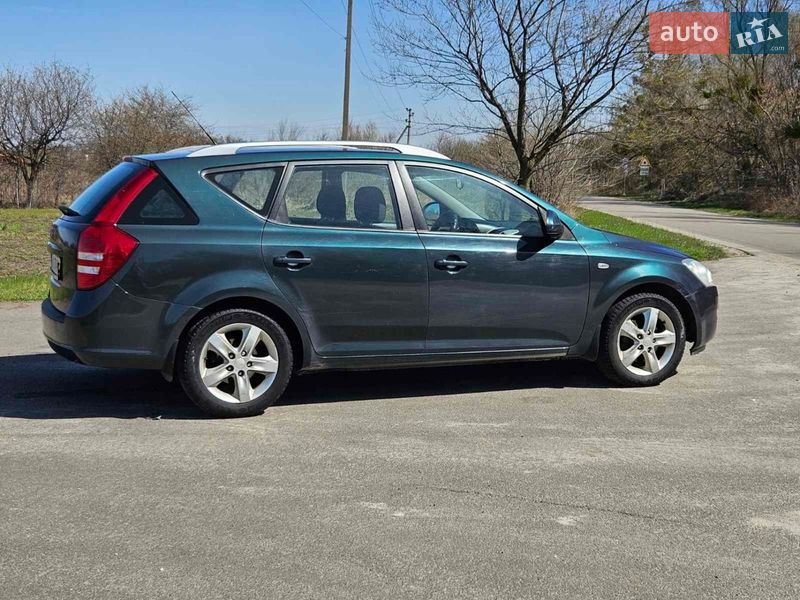 Универсал Kia Ceed 2008 в Обухове